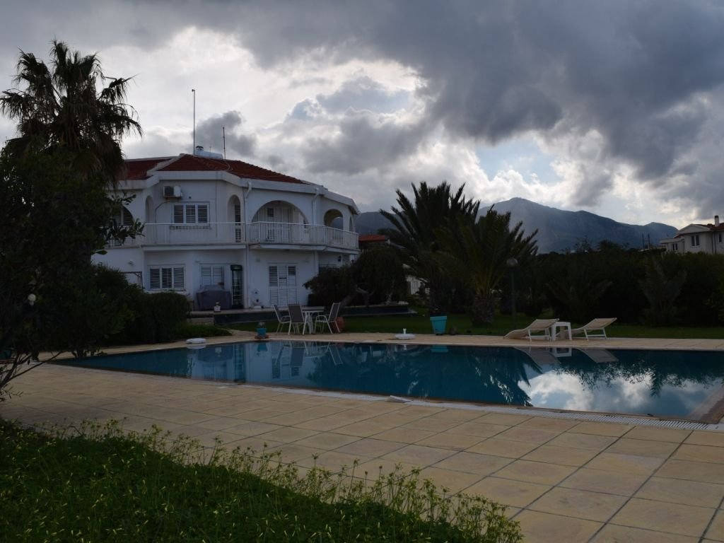 3+2 villa for sale in Kyrenia, Catalkoy-045a8520-39d1-4c5f-9c9f-6892af441a49