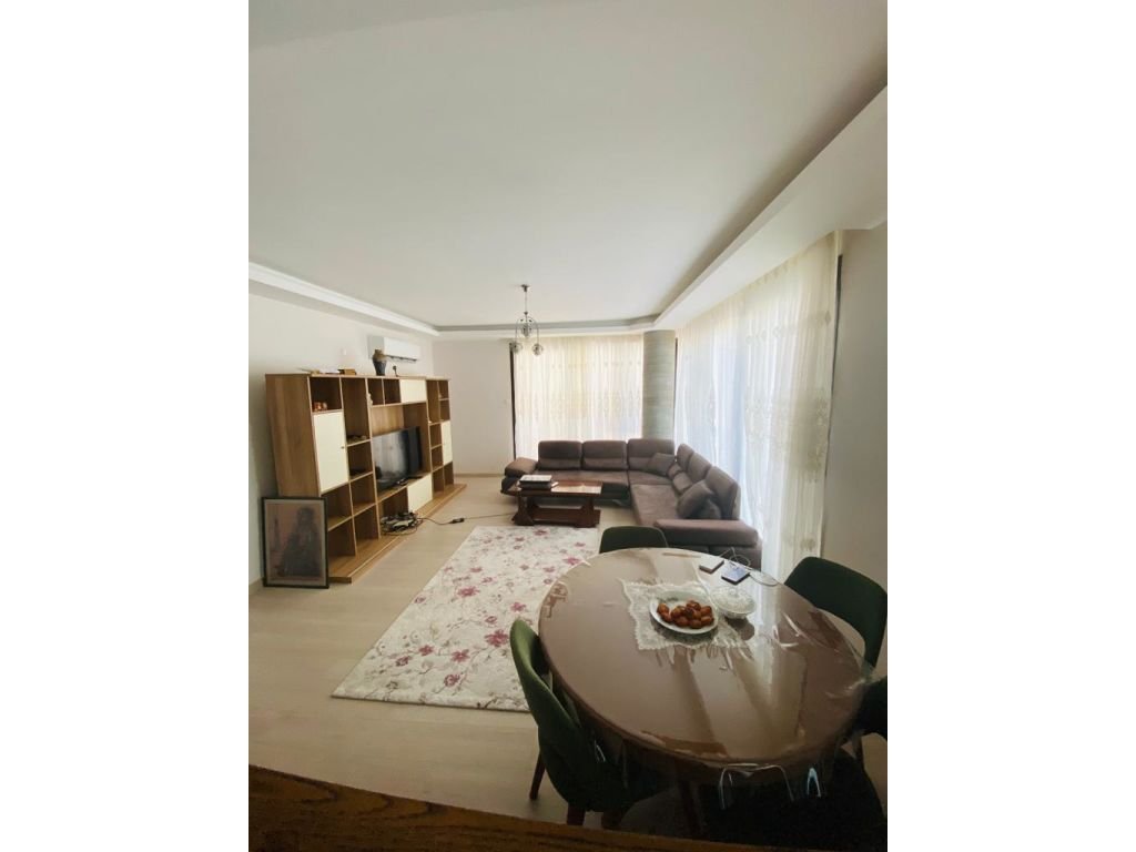 Продается 4-комнатная квартира в центре Кирении-058cd395-7c4e-43b3-b02f-a1416d7c9365