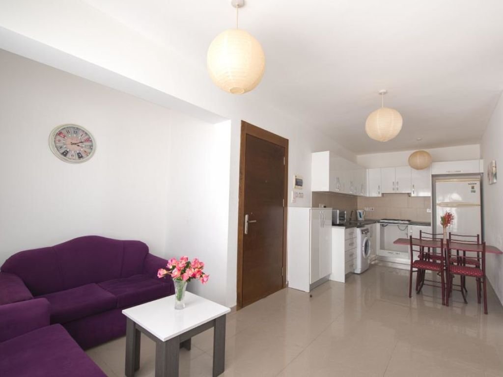 2 bedroom apartment for rent in Kyrenia center -d0b34a1c-358d-4529-a416-d58d33694b66