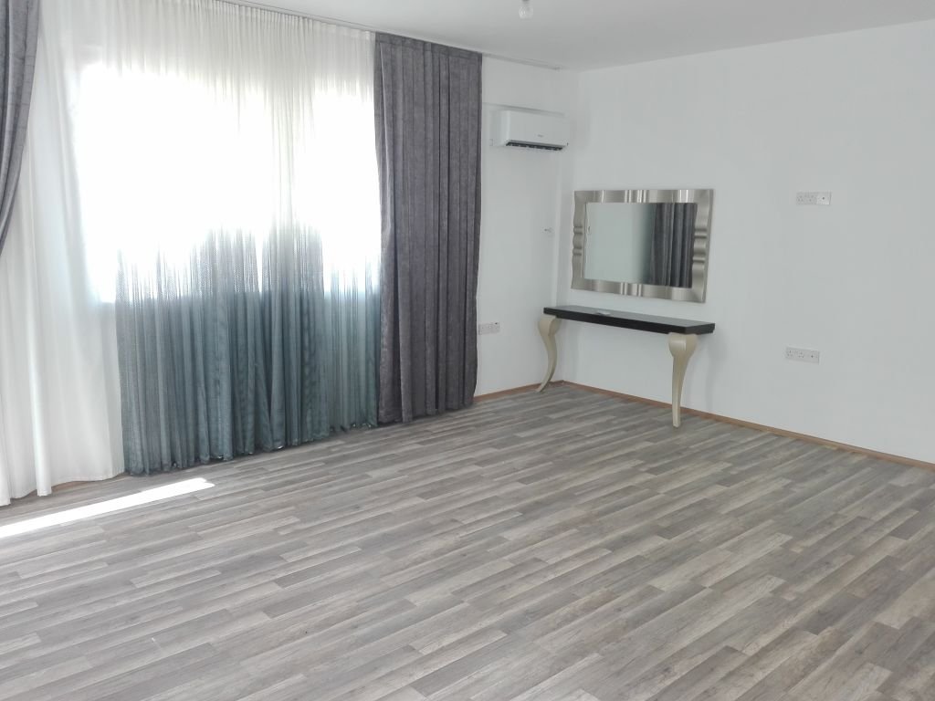 3 Bedroom Triplex Apartment For  Rent In Kyrenia, Catalkoy-07ac0b10-e60a-4732-9d48-90423b4b8c70
