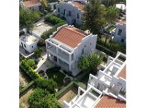 Продается 4-комнатная вилла в районе Алсанджак, Кирения /  Комплекс "Milos Park"