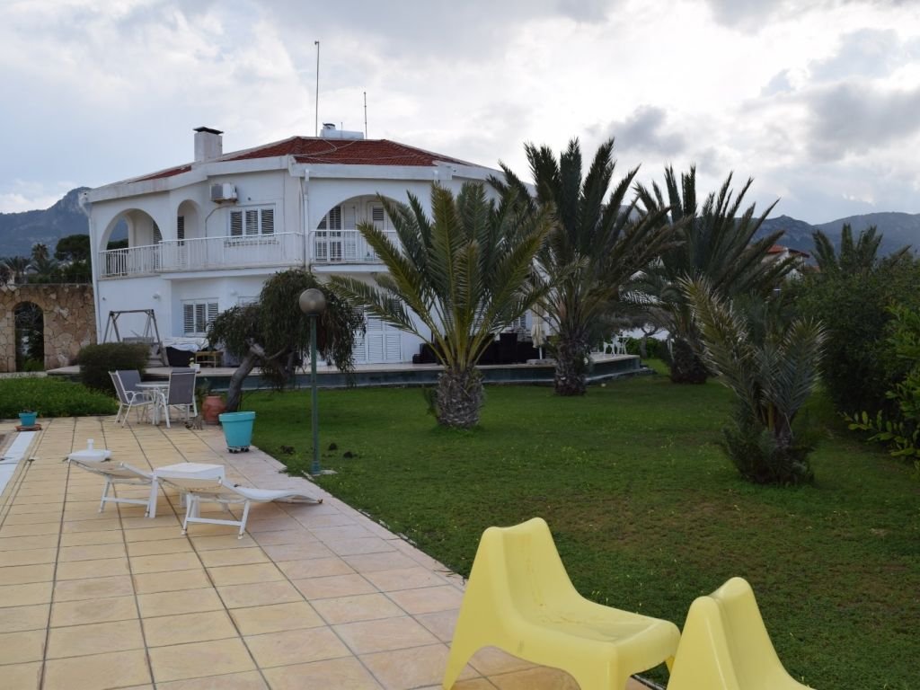 3+2 villa for sale in Kyrenia, Catalkoy-a251194f-79f0-448d-a776-ff85123d4522