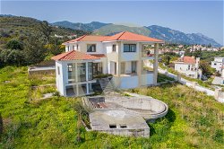 4 Bedroom Villa For Sale In Kyrenia, Alsancak 