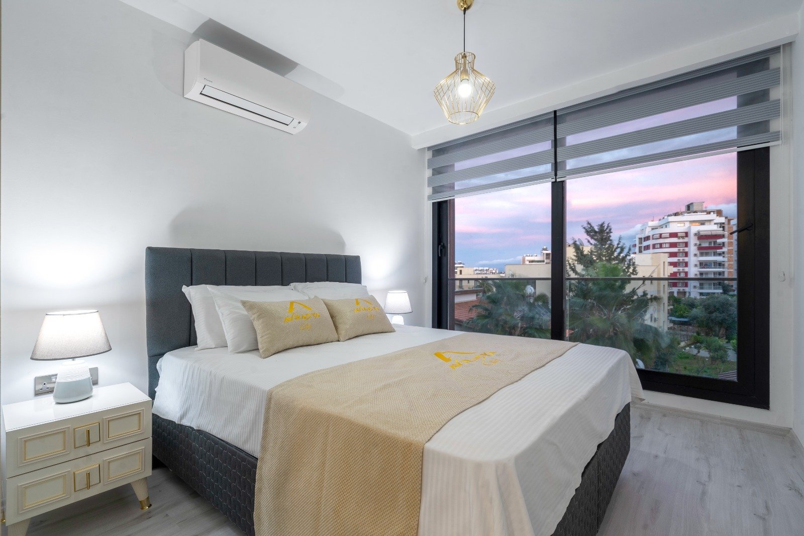 3 Bedroom Apartment For Sale In Kyrenia Center -0d03ac12-32c7-487c-8e73-1f0571ae7271