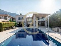 Girne Bellapais Satılık 7+3 Villa