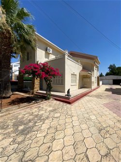 4 Bedroom Villa For Sale In Kyrenia, Bogaz / Swimming pool