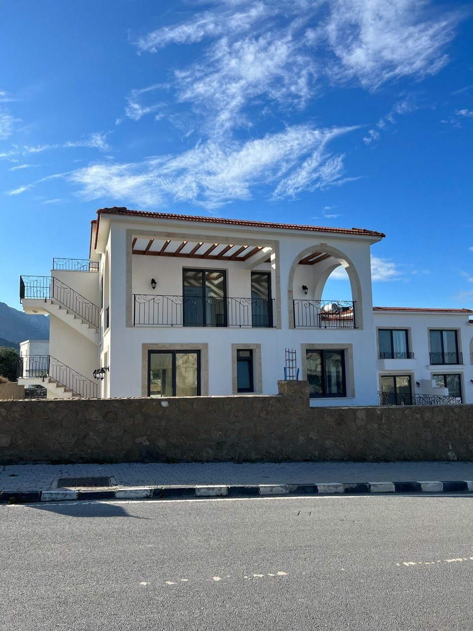 Townhouse 2+1 For Sale in Kyrenia, Alsancak