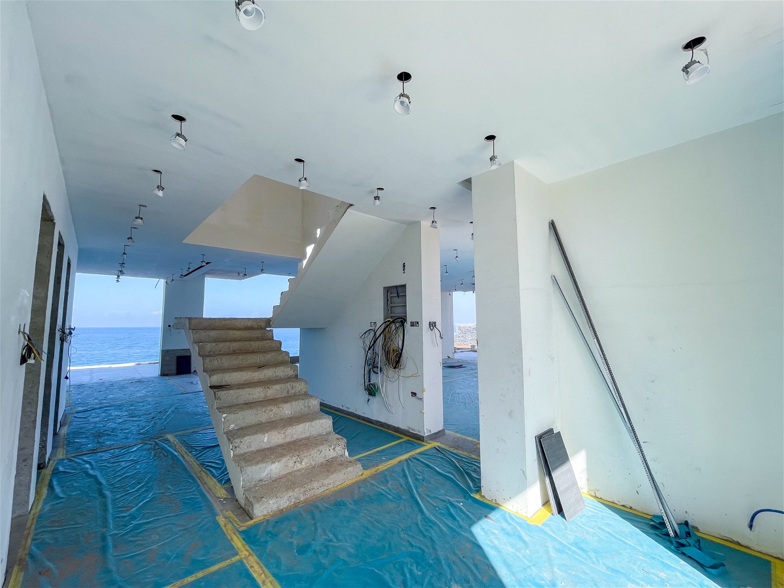 Luxury Seafront Villa in Esentepe with 5 Bedrooms-cb31e43e-7600-40cb-9da4-08e67ecf2114