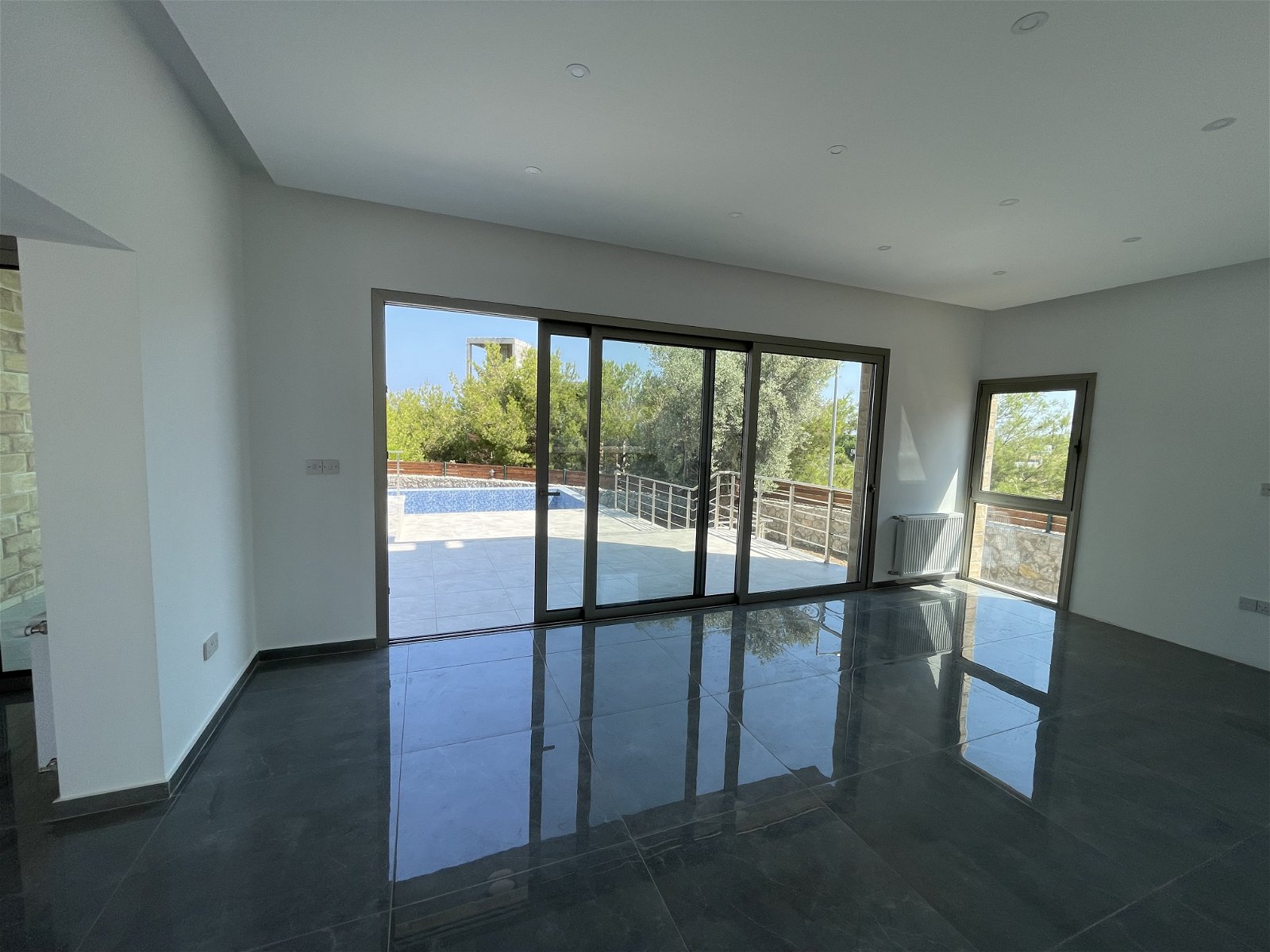 Stunning 3+1 Modern Villa with Sea and Mountain Views in Catalkoy, Kyrenia-cefd6245-d83c-4544-b8d9-2eec9c380445