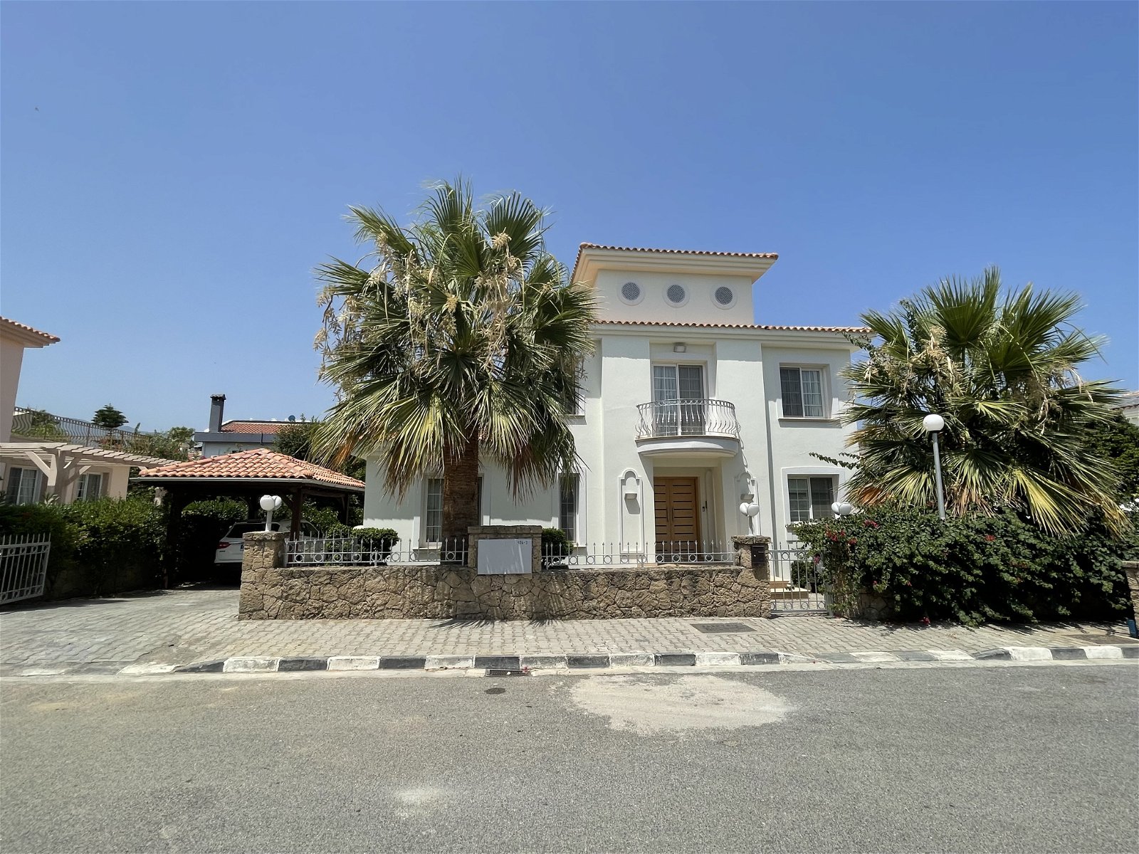 For Sale 3 +1 Turkish Deeded Villa in Karaoglanoglu Kyrenia-97671944-6c26-4479-a3b7-5a677c0e1987