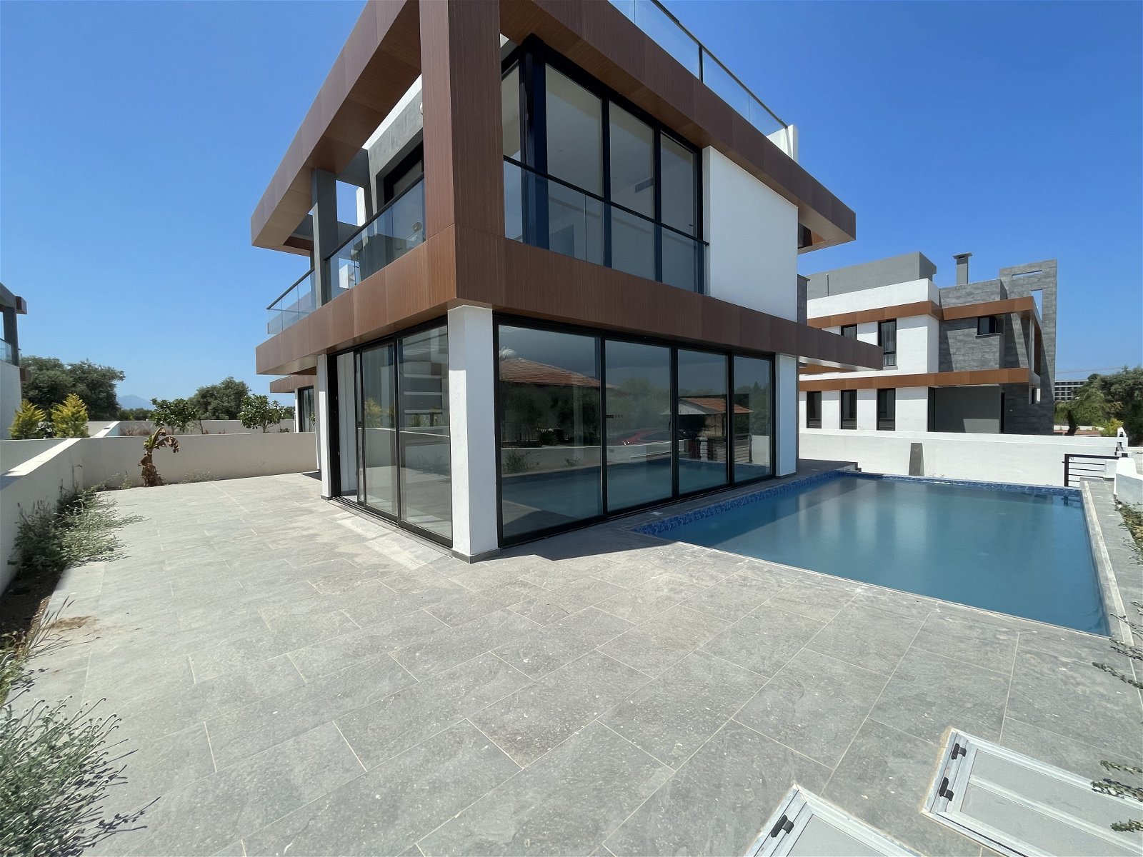 Luxury Villa for Sale in Catalkoy-2f222eef-9719-43d8-bfe9-150d346ebf2d