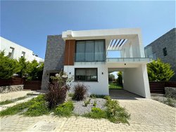 Satlık 3+1 Villa, Deniz Manzara ve Özel Full Eşyalı Ozanköy ,Girne, kuzey Kıbrıs
